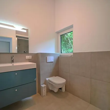 Comfortable Bungalow Completely Renovated Near Rabais Ferienhaus